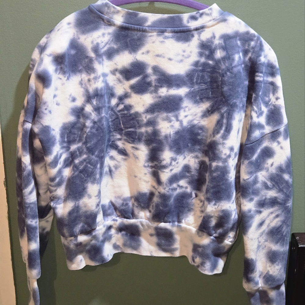 Blue and White Tie-Dye Sweatshirt